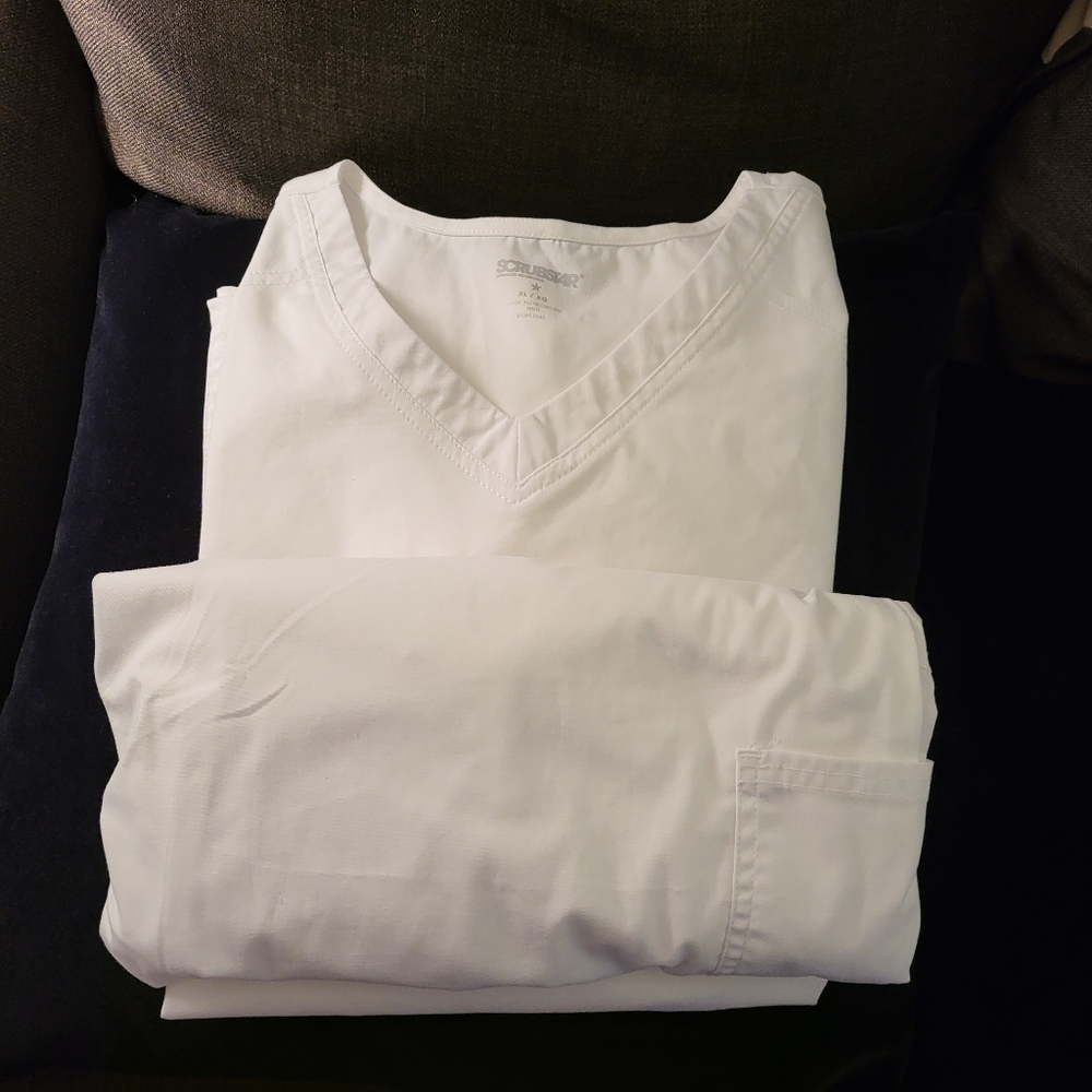 Scrubstar xl white scrub set